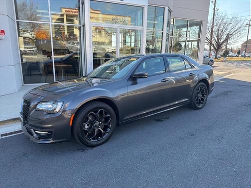 2023 Chrysler 300 Touring