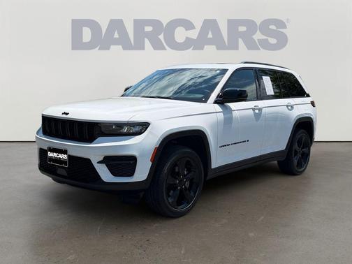 Bright White Clearcoat 2023 Jeep Grand Cherokee Altitude