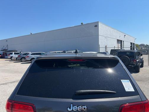 2021 Jeep Grand Cherokee Laredo
