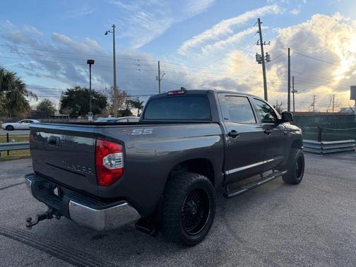 2020 Toyota Tundra SR5