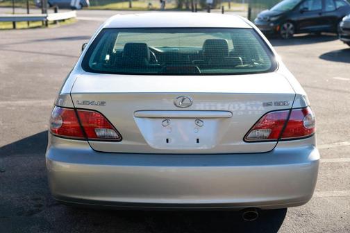 2003 Lexus ES 300 Base
