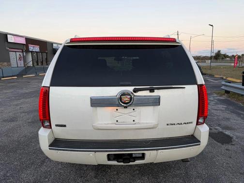 2011 Cadillac Escalade ESV Sport