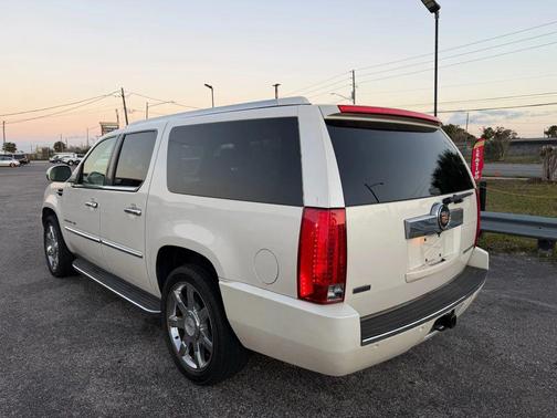 2011 Cadillac Escalade ESV Sport