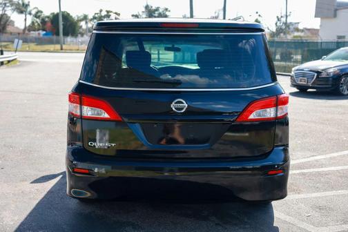 2015 Nissan Quest S