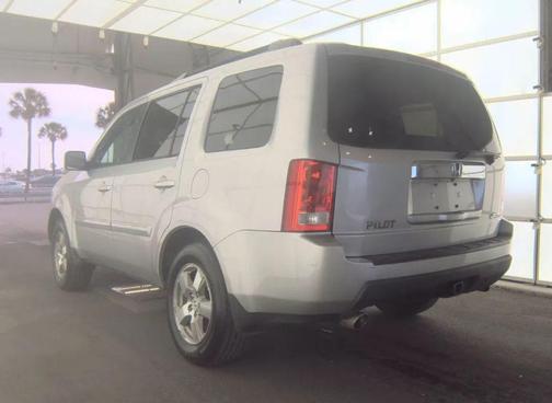 Alabaster Silver Metallic 2011 Honda Pilot EX-L
