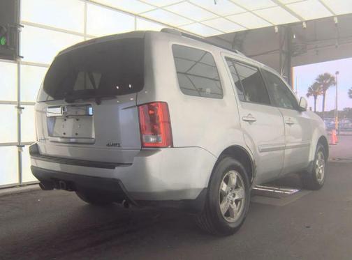 Alabaster Silver Metallic 2011 Honda Pilot EX-L