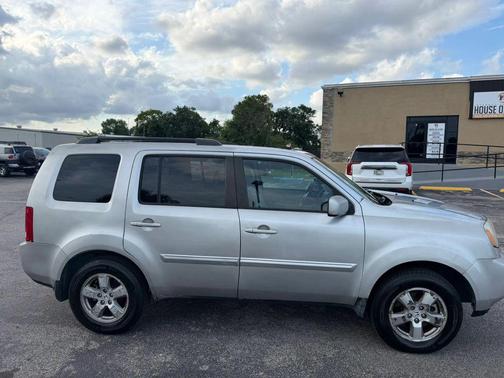 Alabaster Silver Metallic 2011 Honda Pilot EX-L