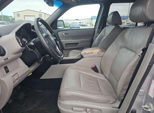 Alabaster Silver Metallic 2011 Honda Pilot EX-L