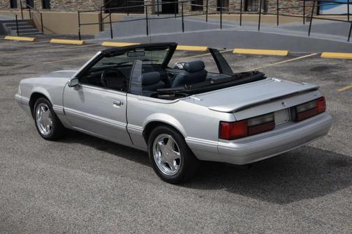 Silver 1992 Ford Mustang LX
