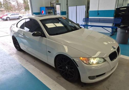 Alpine White 2009 BMW 335 335i Coupe 2D