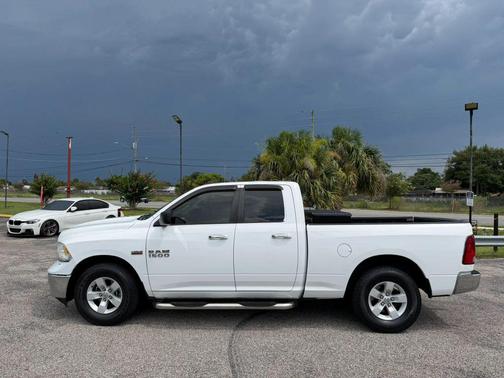 Bright White Clearcoat 2016 RAM 1500 SLT