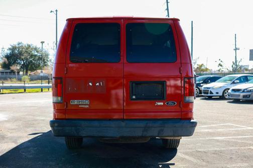 2012 Ford E350 Super Duty XL