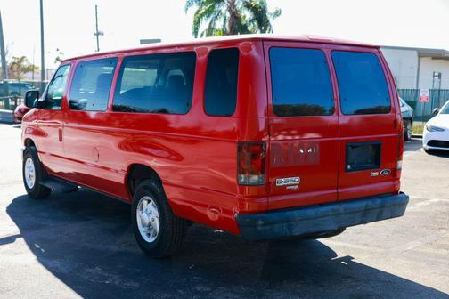 2012 Ford E350 Super Duty XL