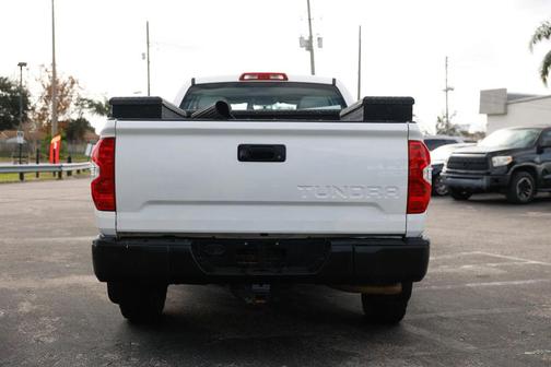 2017 Toyota Tundra SR