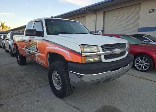2004 Chevrolet Silverado 2500 LS H/D Extended Cab