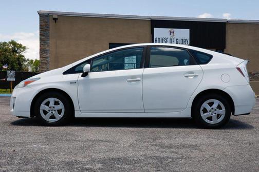 White 2010 Toyota Prius II