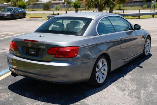 2013 BMW 328 328i Convertible 2D