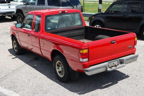 Red 1999 Ford Ranger XLT SuperCab