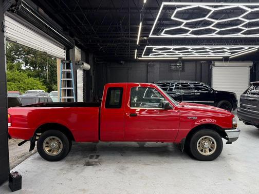 Red 1999 Ford Ranger XLT SuperCab