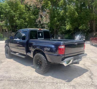 Black Clearcoat 2002 Ford Ranger Pickup 4D