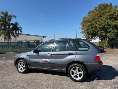 2002 BMW X5 3.0i