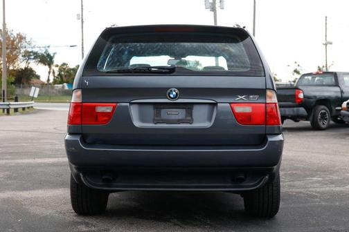 2002 BMW X5 3.0i