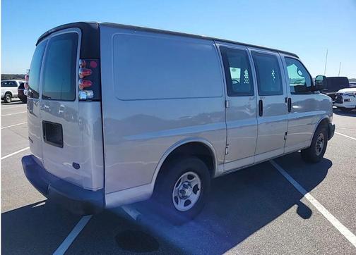 2007 Chevrolet Express 1500 Base