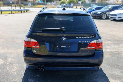 2006 BMW 530 530xi Wagon 4D
