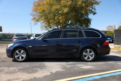 2006 BMW 530 530xi Wagon 4D