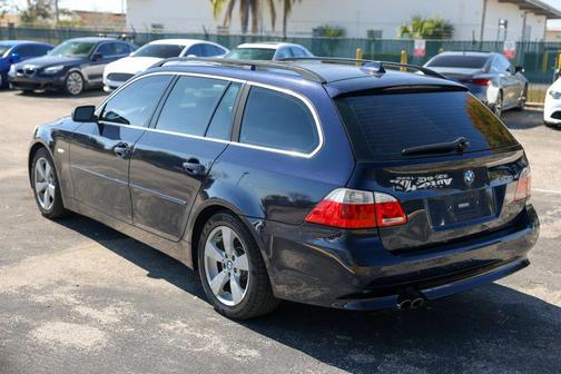 2006 BMW 530 530xi Wagon 4D