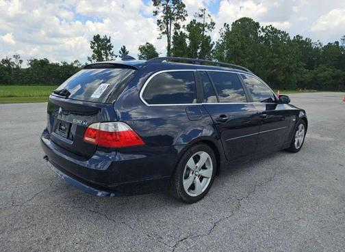 2006 BMW 530 530xi Wagon 4D