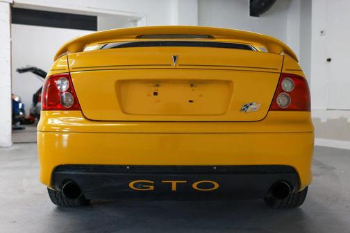 Yellow Jacket 2004 Pontiac GTO Coupe 2D