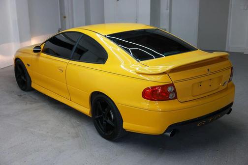 Yellow Jacket 2004 Pontiac GTO Coupe 2D