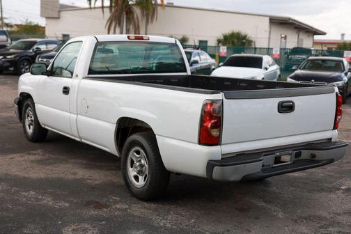 2004 Chevrolet Silverado 1500 Work Truck