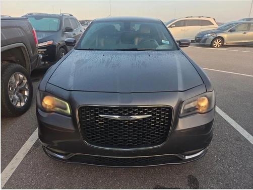 2016 Chrysler 300 S