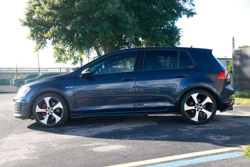 2015 Volkswagen Golf GTI 2.0T SE 4-Door