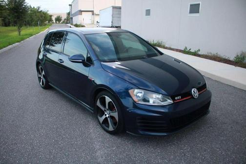 2015 Volkswagen Golf GTI 2.0T SE 4-Door