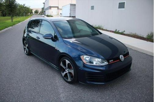2015 Volkswagen Golf GTI 2.0T SE 4-Door