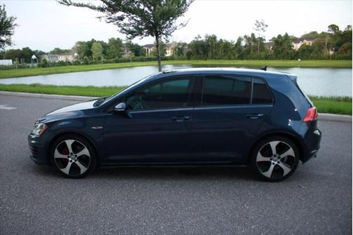 2015 Volkswagen Golf GTI 2.0T SE 4-Door