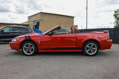 Performance Red Clearcoat 2001 Ford Mustang GT