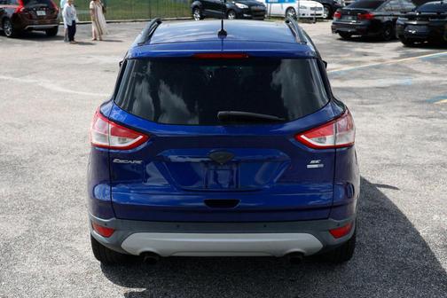 White Platinum Metallic Tri-Coat 2015 Ford Escape SE