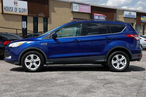 White Platinum Metallic Tri-Coat 2015 Ford Escape SE