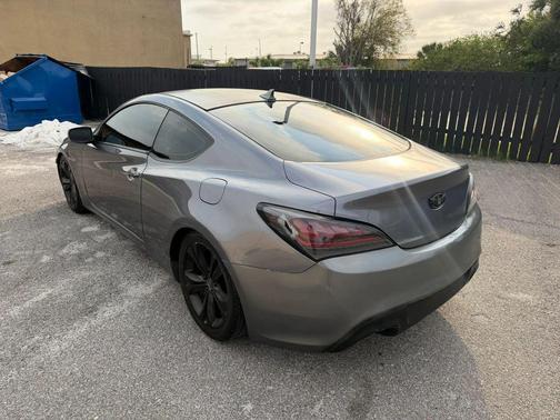 2011 Hyundai Genesis Coupe 2.0T