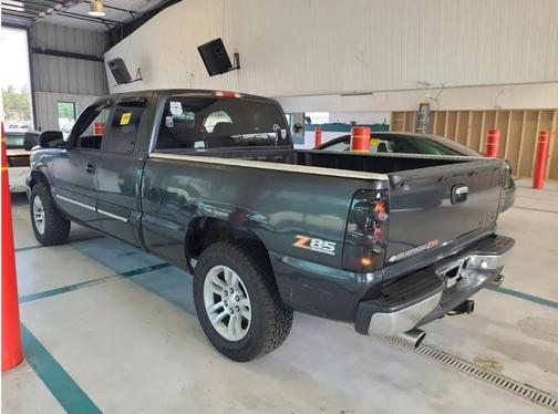 Green 2005 Chevrolet Silverado 1500 LS Extended Cab
