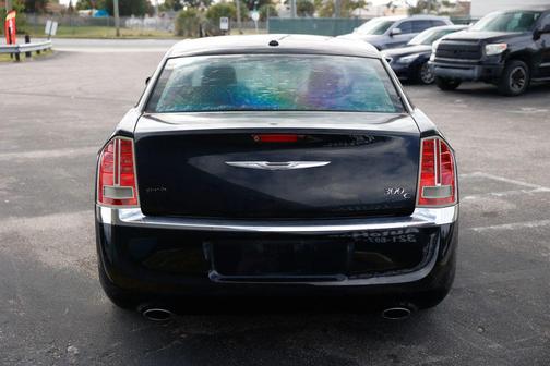 2014 Chrysler 300C Base