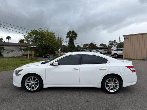 2011 Nissan Maxima SV