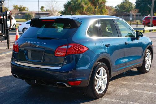 2013 Porsche Cayenne Cayenne