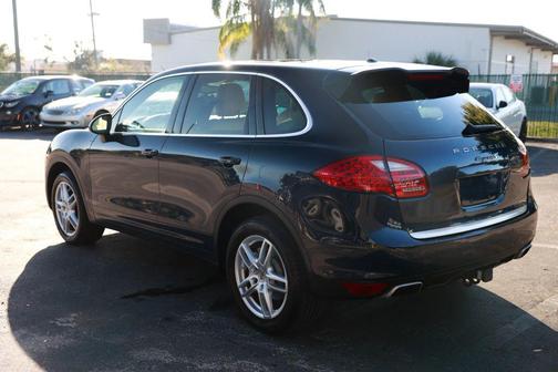 2013 Porsche Cayenne Cayenne