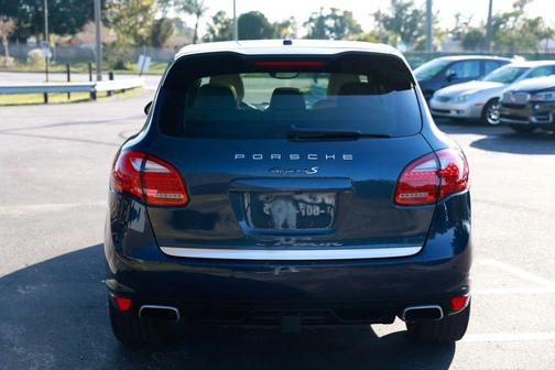2013 Porsche Cayenne Cayenne