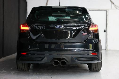 Tuxedo Black 2013 Ford Focus ST